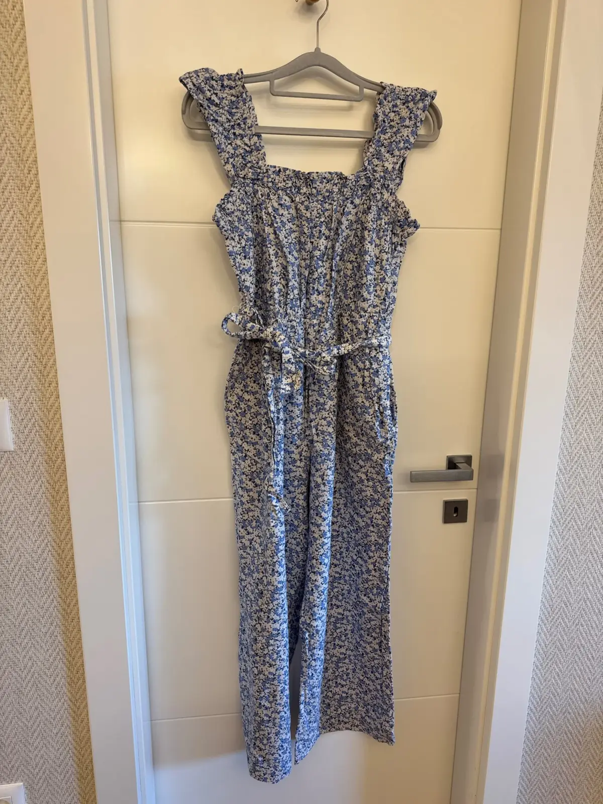 H&M laneni kombinezon