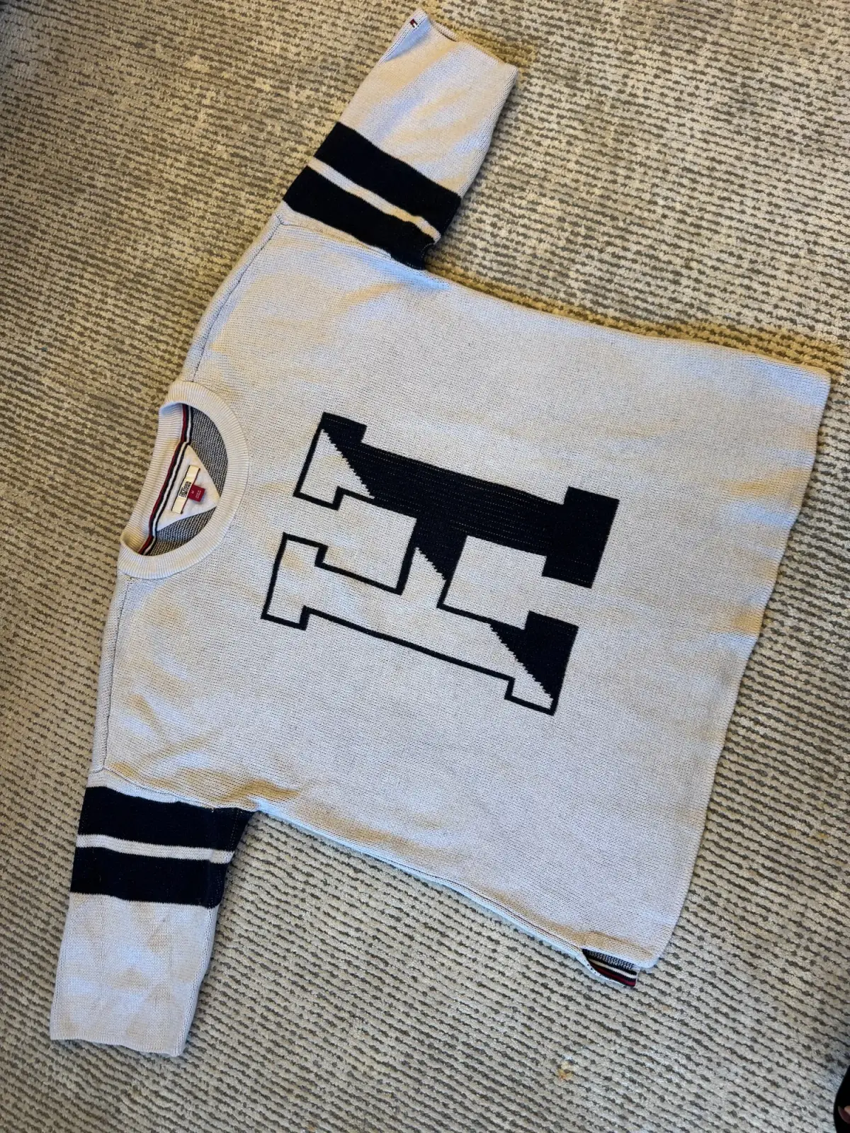 Tommy Hilfiger džemper