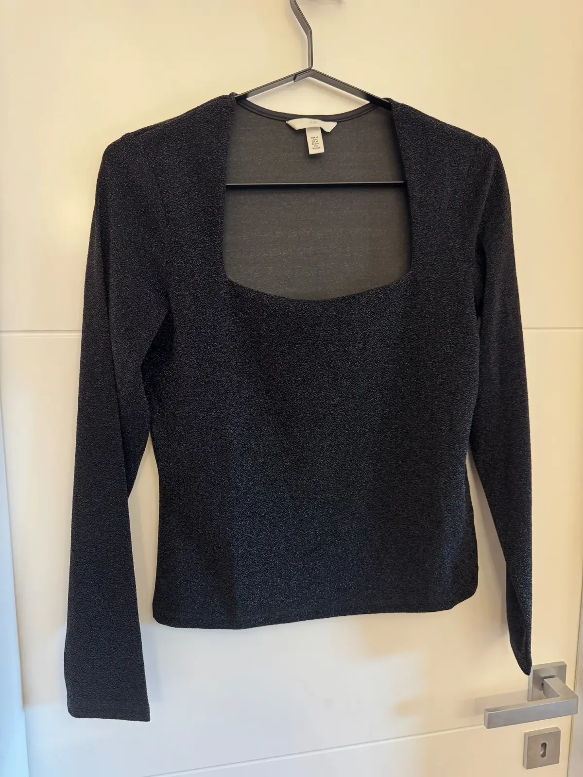H&M crna bluza/top