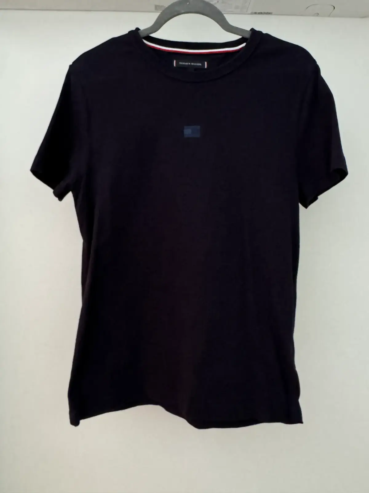 Tommy Hilfiger crna majica